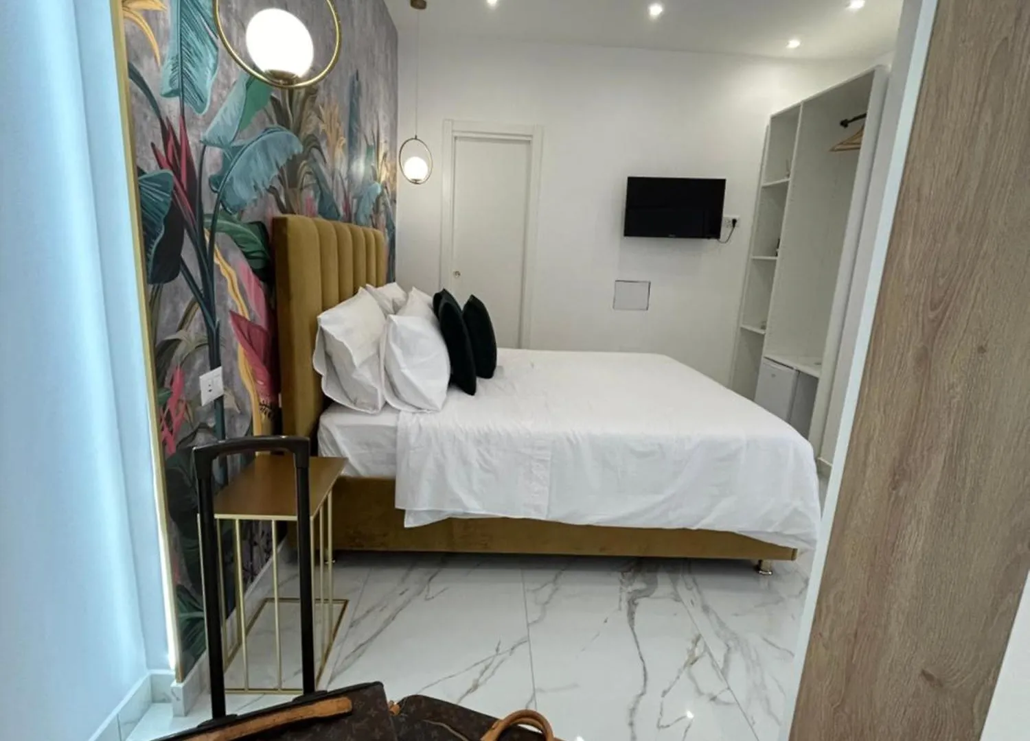 Savior Deluxe Rooms Napels 0*,  Italië